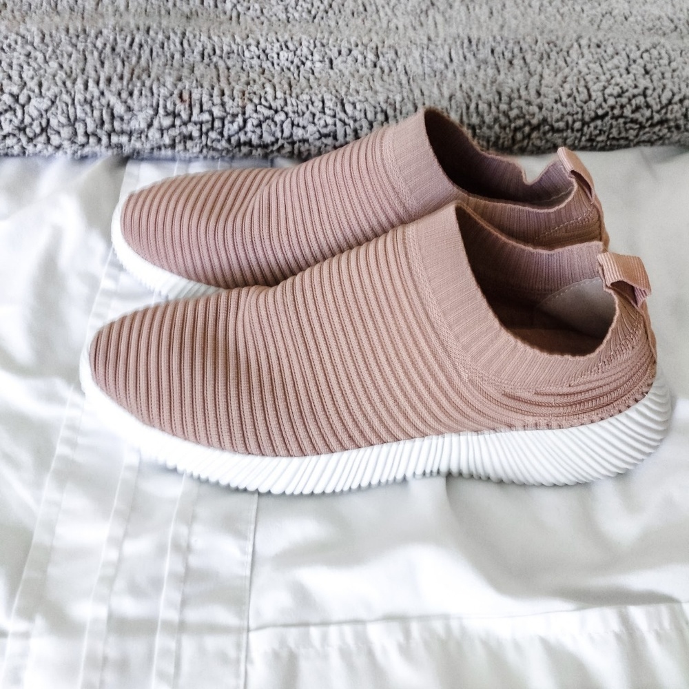 Slip on sneakers
